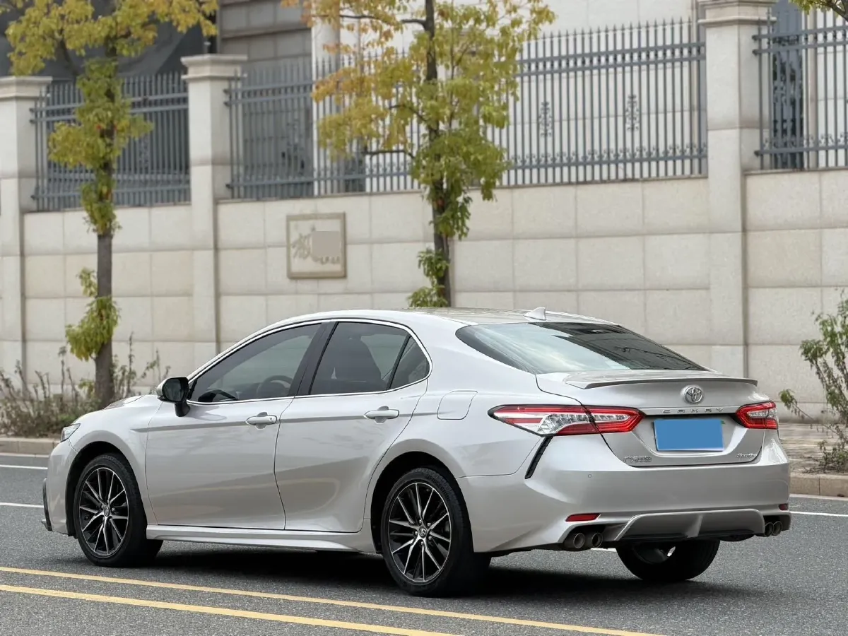 2023 Toyota Camry 2.0L 177HP L4 CVT,autocango,china used car exporter,china ev exporter,chinese used car exporter,chinese used ev exporter