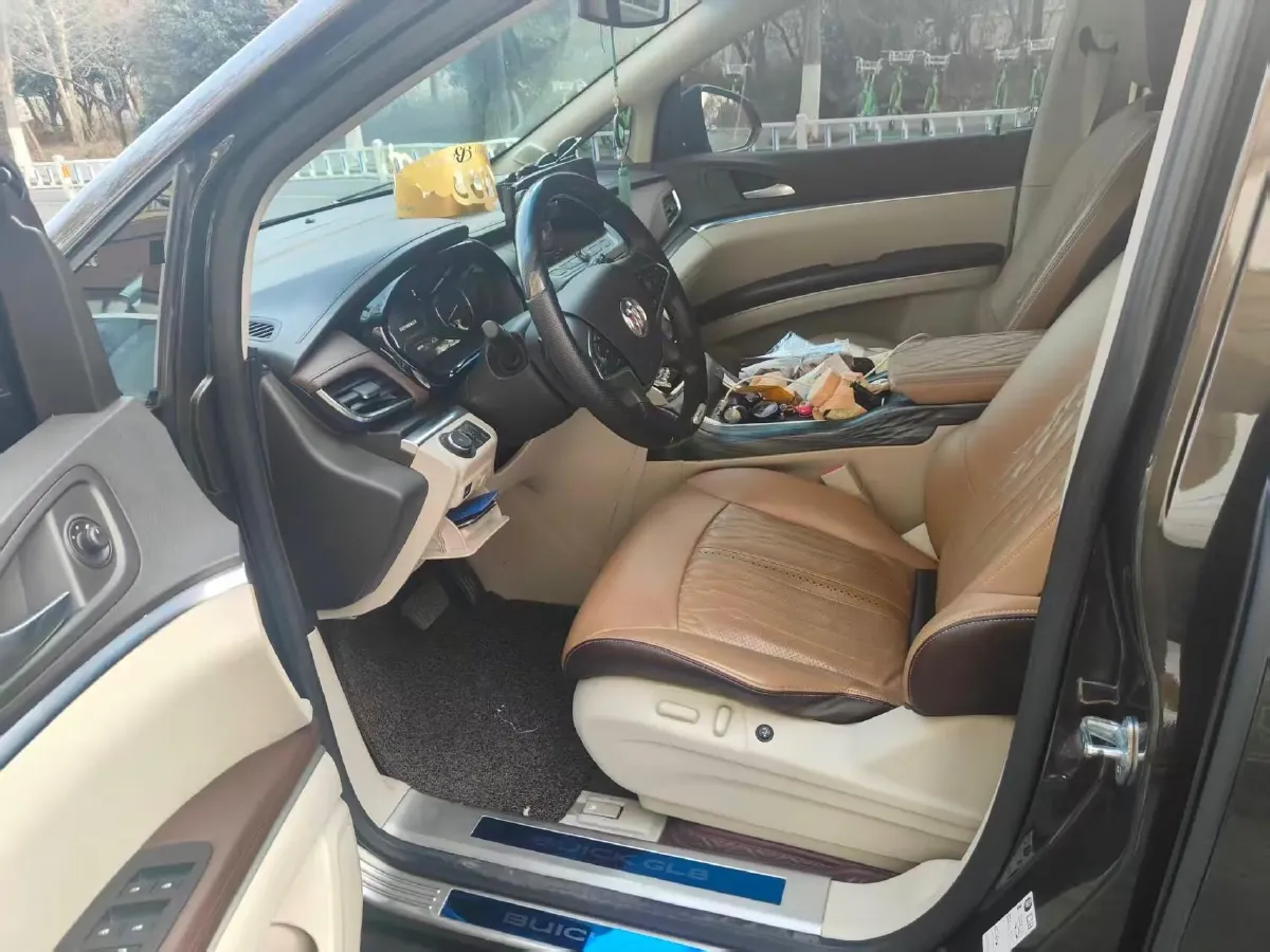 2021 Buick GL8 2.0T 237HP L4 9AT,autocango,china used car exporter,china ev exporter,chinese used car exporter,chinese used ev exporter