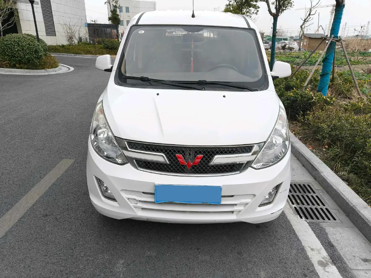 2015 WuLing HongGuang 1.5L 112HP L4 5MT,autocango,china used car exporter,china ev exporter,chinese used car exporter,chinese used ev exporter