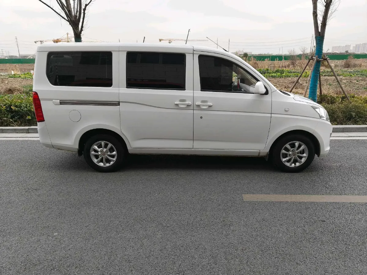 2015 WuLing HongGuang 1.5L 112HP L4 5MT,autocango,china used car exporter,china ev exporter,chinese used car exporter,chinese used ev exporter