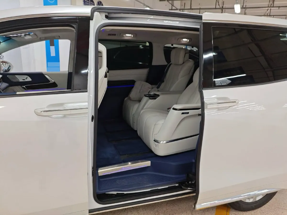 2023 Buick Century 2.0T 237HP L4 9AT,autocango,china used car exporter,china ev exporter,chinese used car exporter,chinese used ev exporter