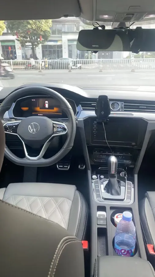 2023 Volkswagen Magotan 2.0T 186HP L4 7DCT,autocango,china used car exporter,china ev exporter,chinese used car exporter,chinese used ev exporter