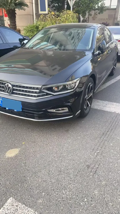 2023 Volkswagen Magotan 2.0T 186HP L4 7DCT,autocango,china used car exporter,china ev exporter,chinese used car exporter,chinese used ev exporter