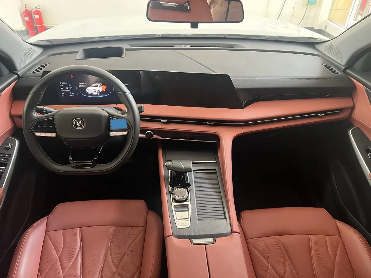 2024 ChangAn CS75 Plus 2.0T 233HP L4 8AT,autocango,china used car exporter,china ev exporter,chinese used car exporter,chinese used ev exporter