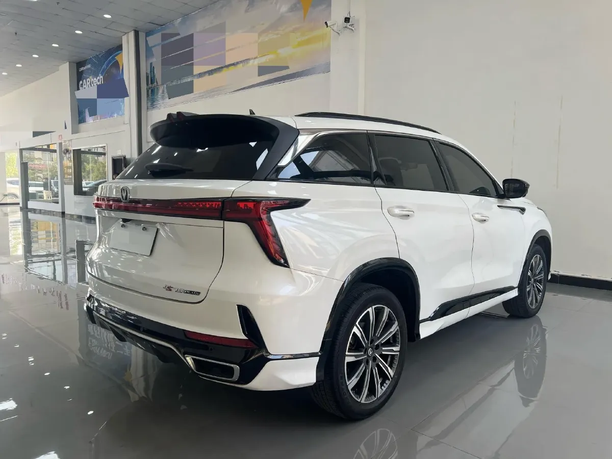 2024 ChangAn CS75 Plus 2.0T 233HP L4 8AT,autocango,china used car exporter,china ev exporter,chinese used car exporter,chinese used ev exporter