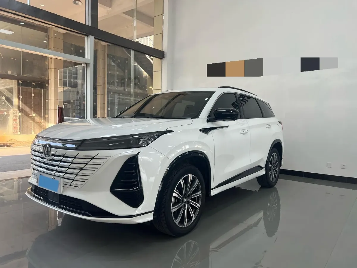 2024 ChangAn CS75 Plus 2.0T 233HP L4 8AT,autocango,china used car exporter,china ev exporter,chinese used car exporter,chinese used ev exporter