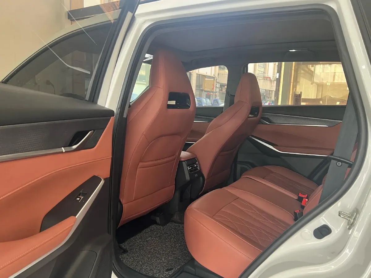 2024 ChangAn CS75 Plus 2.0T 233HP L4 8AT,autocango,china used car exporter,china ev exporter,chinese used car exporter,chinese used ev exporter