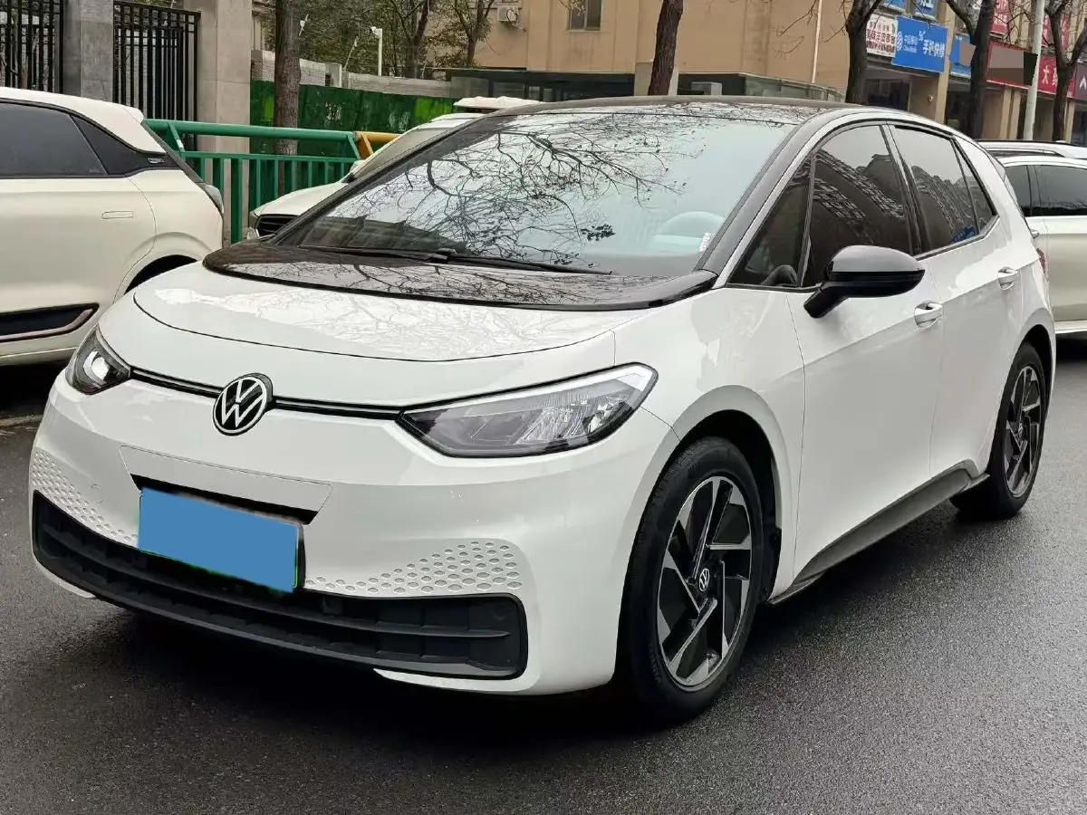 2025 Volkswagen ID.3 BEV 52.8KWH