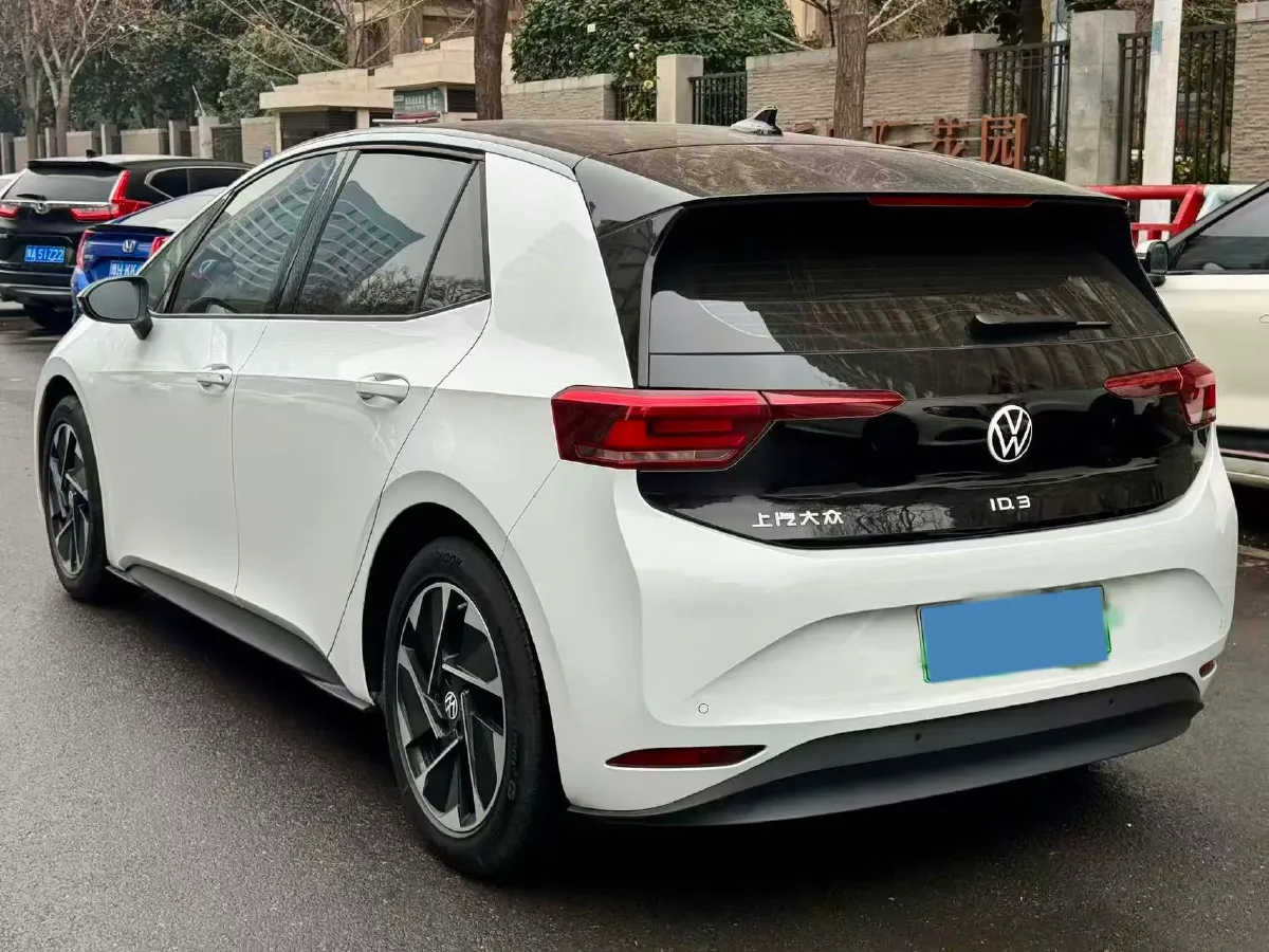 2025 Volkswagen ID.3 BEV 52.8KWH,autocango,china used car exporter,china ev exporter,chinese used car exporter,chinese used ev exporter