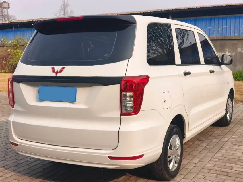 2019 WuLing HongGuang 1.5L 105HP L4 5MT,autocango,china used car exporter,china ev exporter,chinese used car exporter,chinese used ev exporter