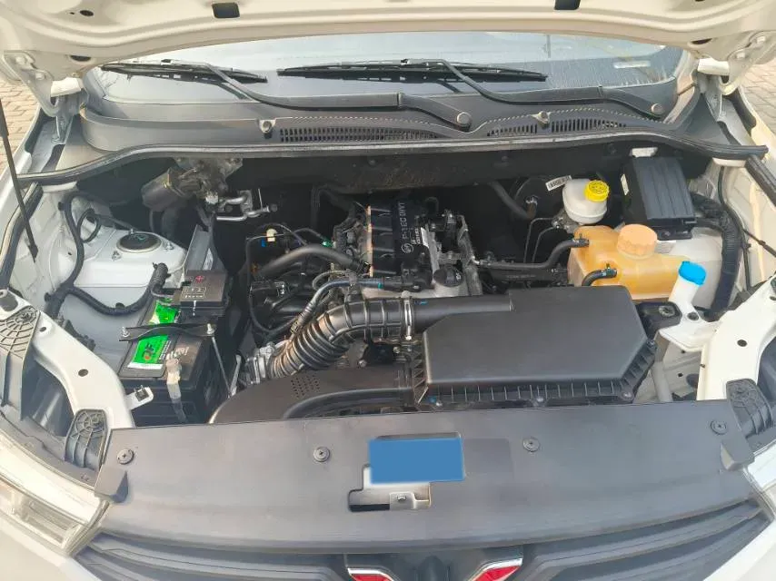 2019 WuLing HongGuang 1.5L 105HP L4 5MT,autocango,china used car exporter,china ev exporter,chinese used car exporter,chinese used ev exporter