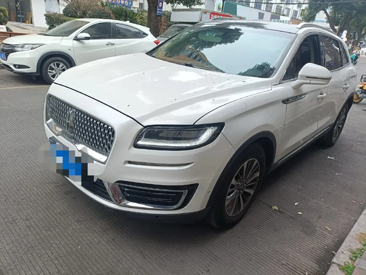 2019 Lincoln Nautilus 2.0T 235HP L4 8AT