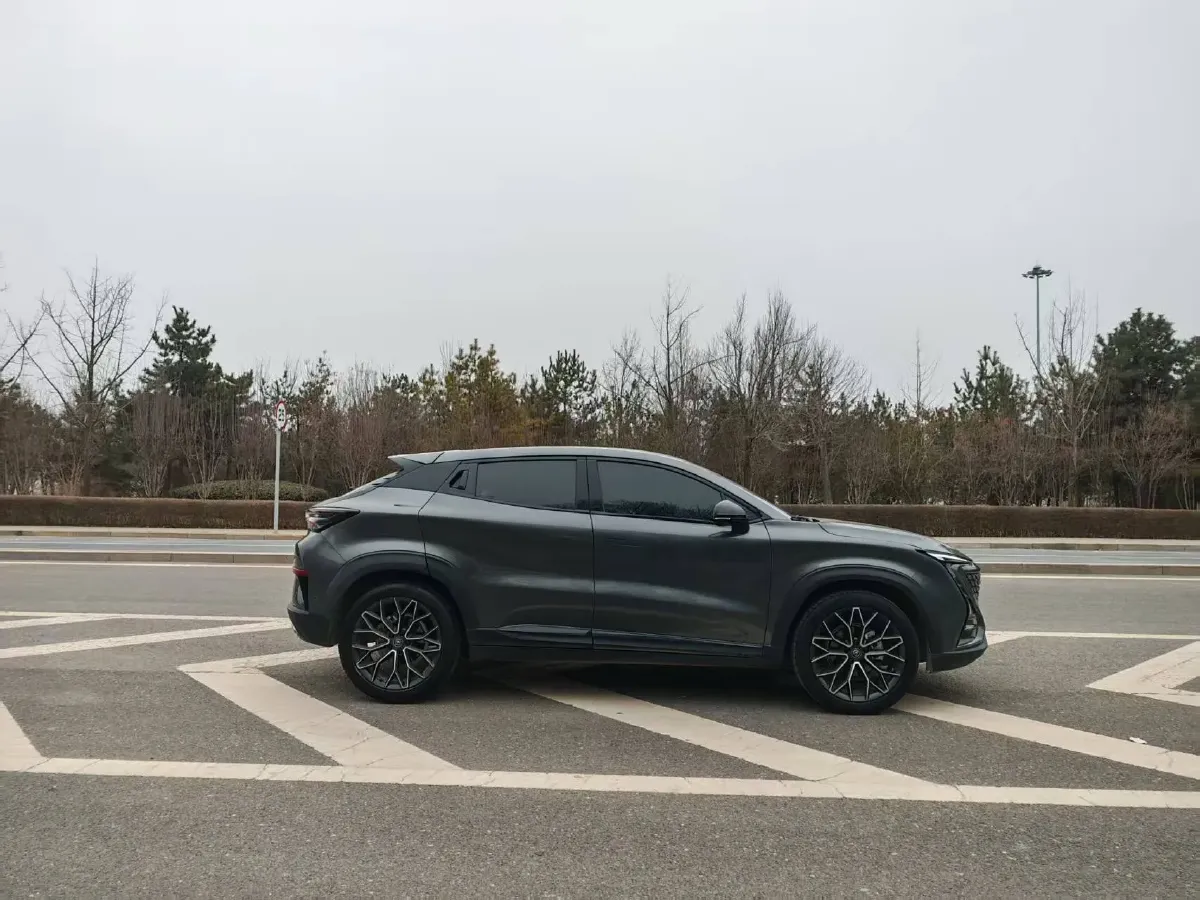 2022 ChangAn UNI-T 1.5T 188HP L4 7DCT,autocango,china used car exporter,china ev exporter,chinese used car exporter,chinese used ev exporter