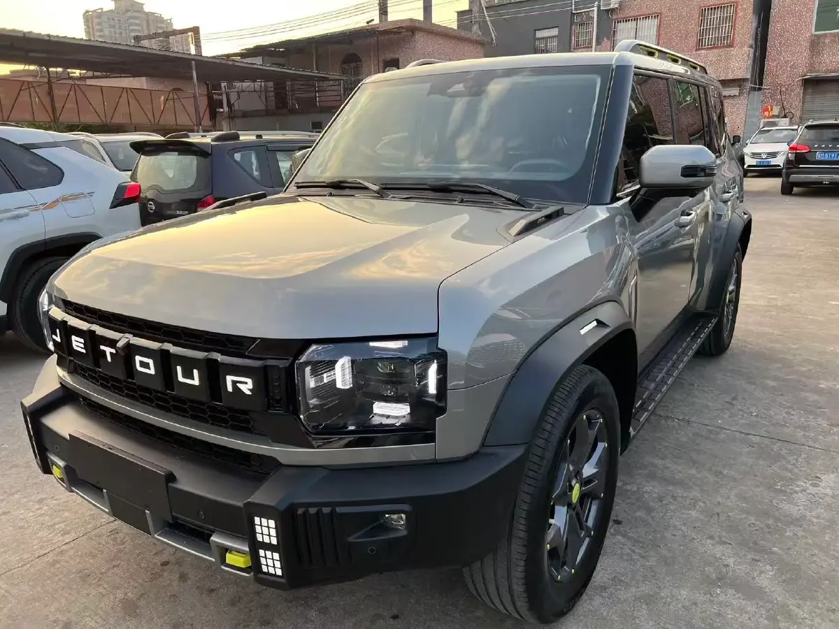 2023 Jetour Traveller 2.0T 254HP L4 8AT