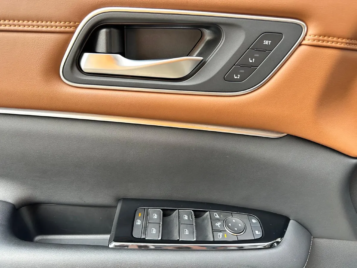 2024 Nissan Pathfinder 2.0T 252HP L4 9AT,autocango,china used car exporter,china ev exporter,chinese used car exporter,chinese used ev exporter