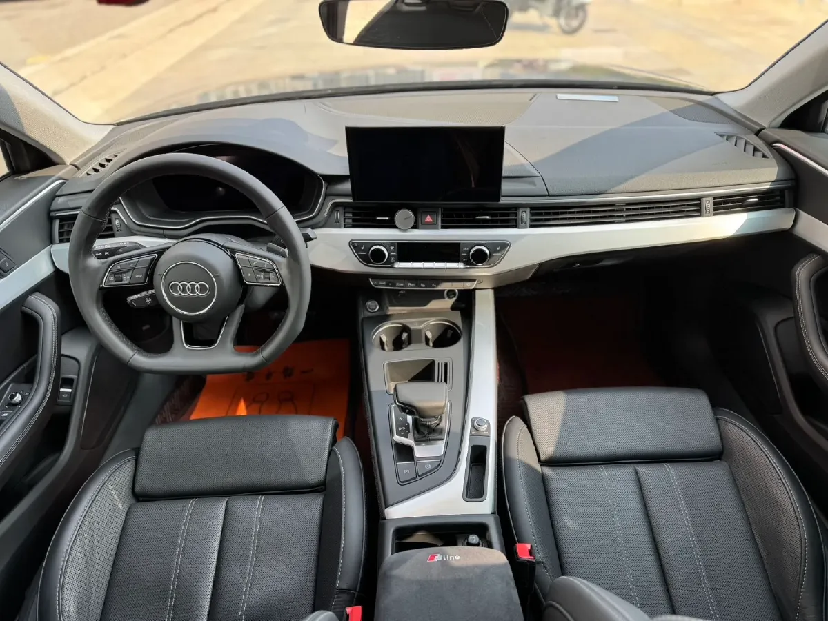 2022 Audi A4L 2.0T 190HP L4 7DCT,autocango,china used car exporter,china ev exporter,chinese used car exporter,chinese used ev exporter