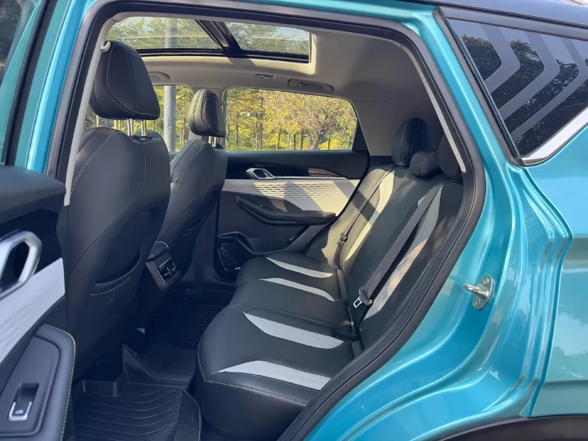 2022 Geely Coolray 1.5T 181HP L4 7DCT,autocango,china used car exporter,china ev exporter,chinese used car exporter,chinese used ev exporter