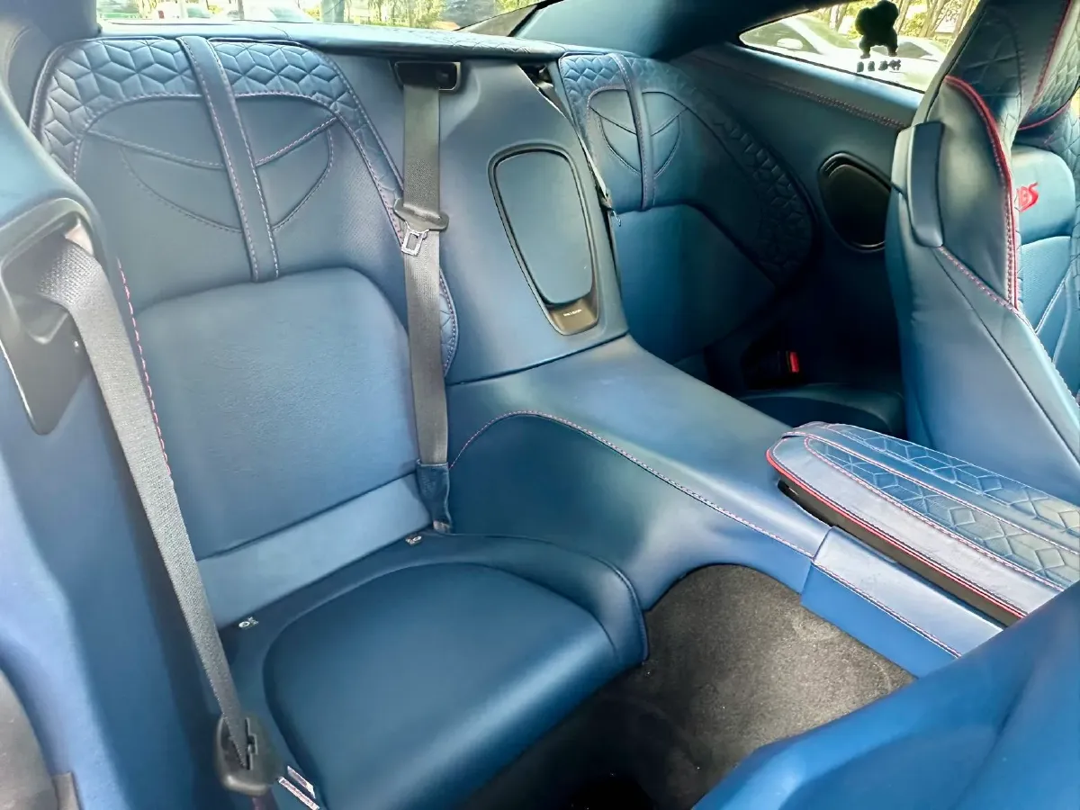 2019 Aston Martin DBS 5.2T 725HP V12 8AT,autocango,china used car exporter,china ev exporter,chinese used car exporter,chinese used ev exporter