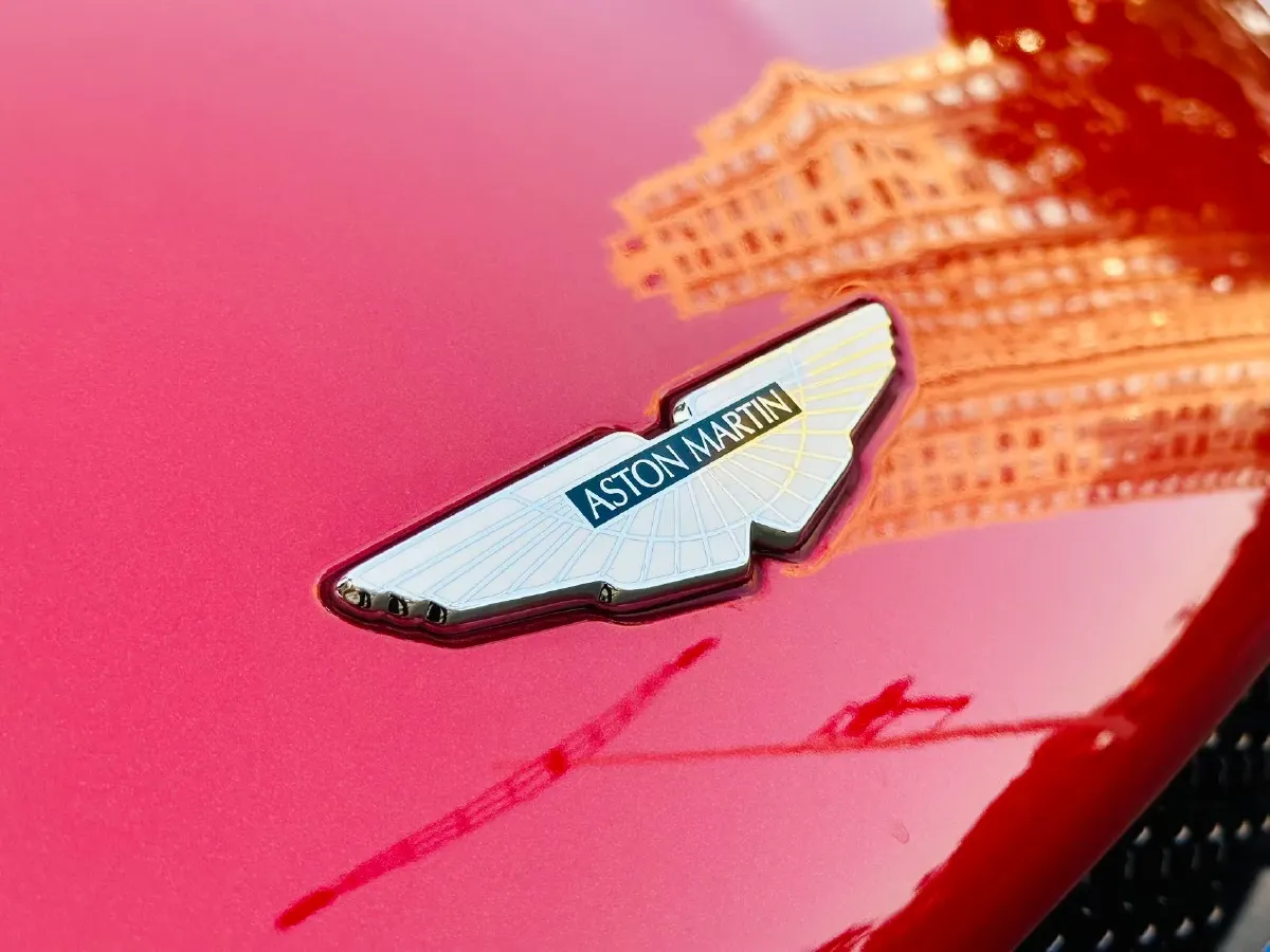 2019 Aston Martin DBS 5.2T 725HP V12 8AT,autocango,china used car exporter,china ev exporter,chinese used car exporter,chinese used ev exporter