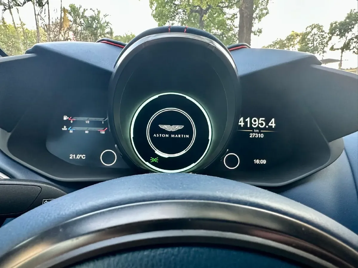 2019 Aston Martin DBS 5.2T 725HP V12 8AT,autocango,china used car exporter,china ev exporter,chinese used car exporter,chinese used ev exporter