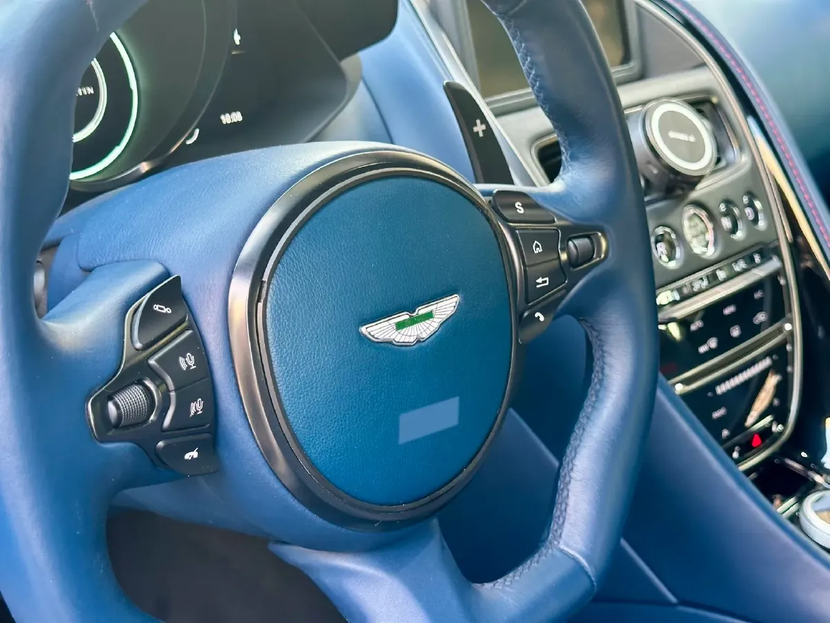 2019 Aston Martin DBS 5.2T 725HP V12 8AT,autocango,china used car exporter,china ev exporter,chinese used car exporter,chinese used ev exporter