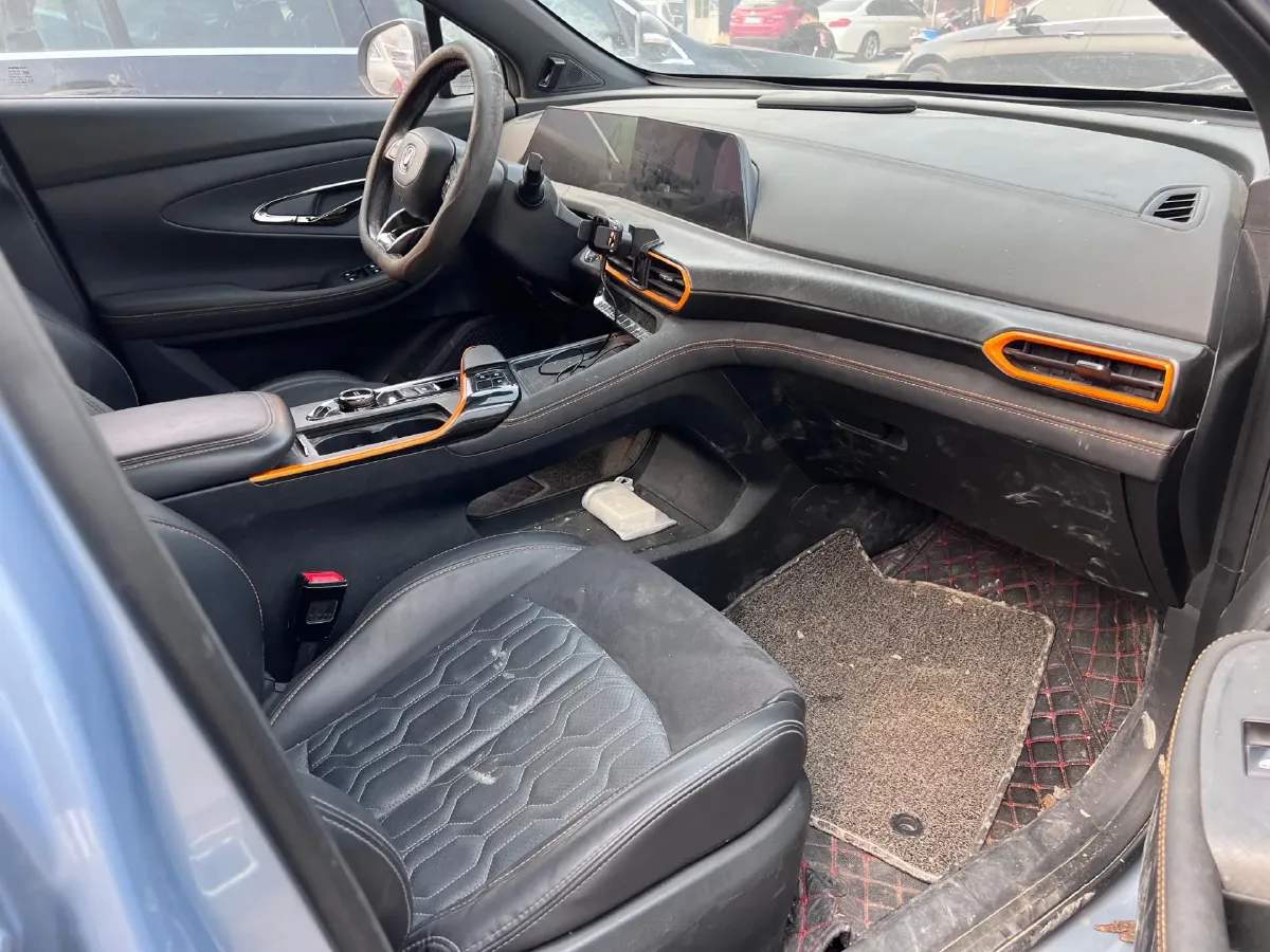 2022 ChangAn UNI-T 1.5T 188HP L4 7DCT,autocango,china used car exporter,china ev exporter,chinese used car exporter,chinese used ev exporter