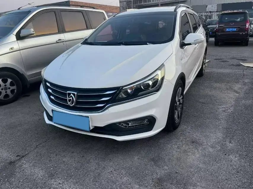 2017 BaoJun 310W 1.5L 112HP L4 6MT