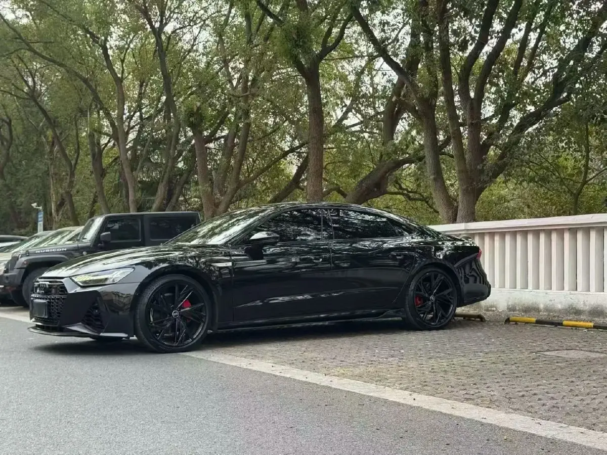 2024 Audi A7L 2.0T 245HP L4 7DCT