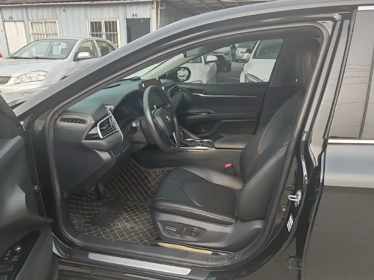 2021 Toyota Camry 2.5L 209HP L4 8AT,autocango,china used car exporter,china ev exporter,chinese used car exporter,chinese used ev exporter