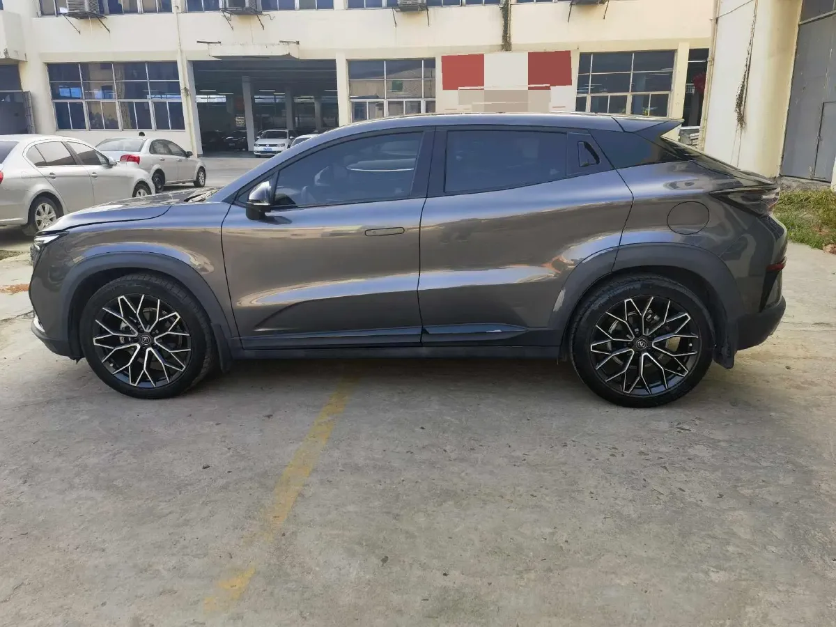 2022 ChangAn UNI-T 1.5T 188HP L4 7DCT,autocango,china used car exporter,china ev exporter,chinese used car exporter,chinese used ev exporter