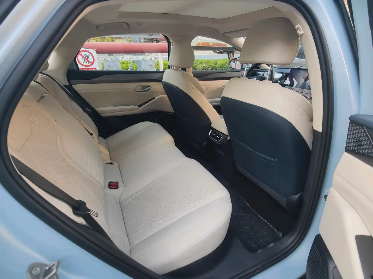 2025 BYD QinL BEV,autocango,china used car exporter,china ev exporter,chinese used car exporter,chinese used ev exporter