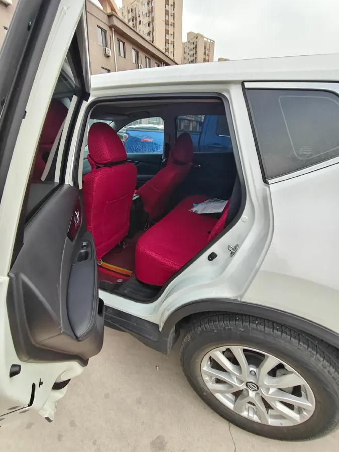 2022 Nissan X-Trail 2.0L 151HP L4 CVT,autocango,china used car exporter,china ev exporter,chinese used car exporter,chinese used ev exporter