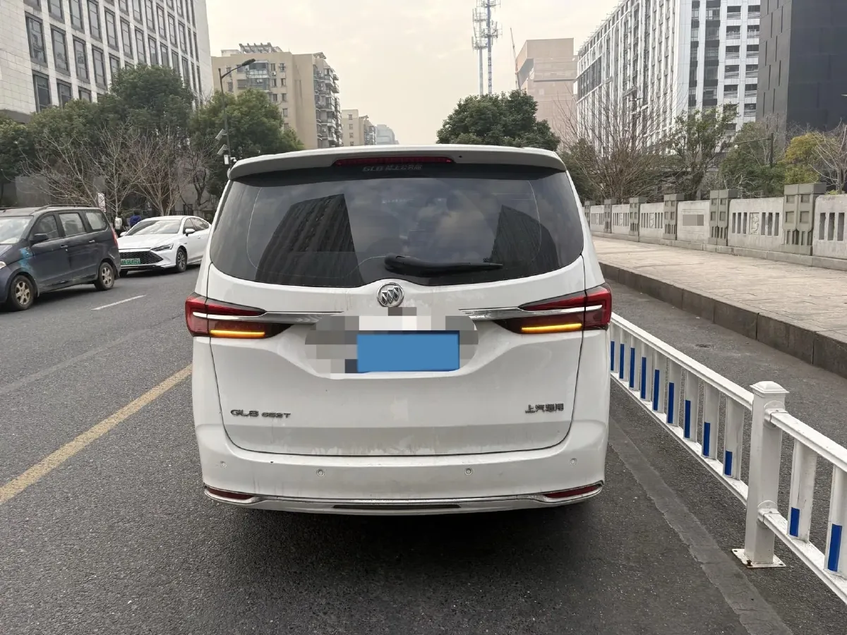 2021 Buick GL8 2.0T 237HP L4 9AT,autocango,china used car exporter,china ev exporter,chinese used car exporter,chinese used ev exporter