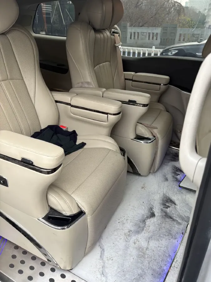 2021 Buick GL8 2.0T 237HP L4 9AT,autocango,china used car exporter,china ev exporter,chinese used car exporter,chinese used ev exporter