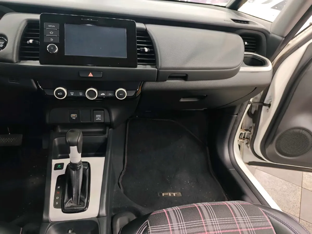 2021 Honda Fit 1.5L 131HP L4 CVT,autocango,china used car exporter,china ev exporter,chinese used car exporter,chinese used ev exporter