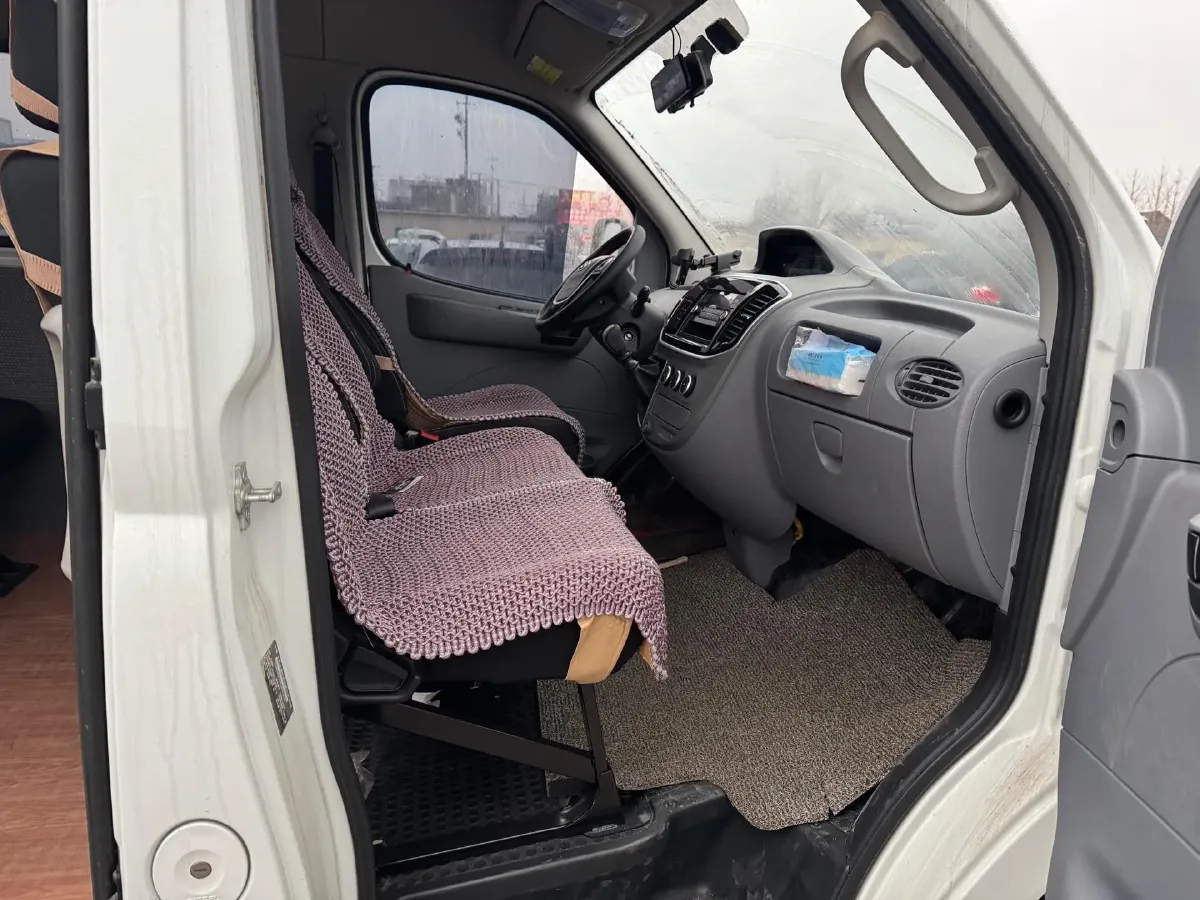 2018 MAXUS XinTu V80 2.5T 136HP L4 6MT,autocango,china used car exporter,china ev exporter,chinese used car exporter,chinese used ev exporter