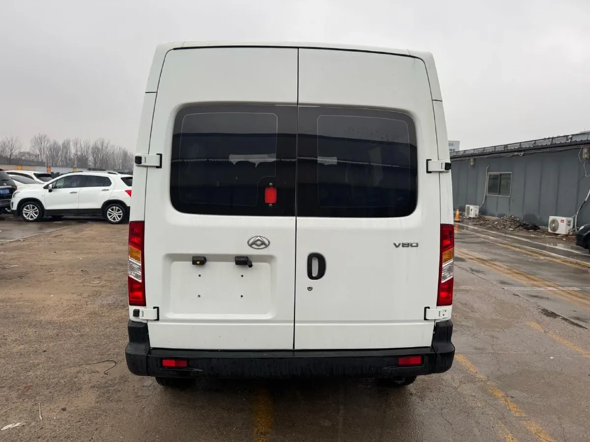 2018 MAXUS XinTu V80 2.5T 136HP L4 6MT,autocango,china used car exporter,china ev exporter,chinese used car exporter,chinese used ev exporter