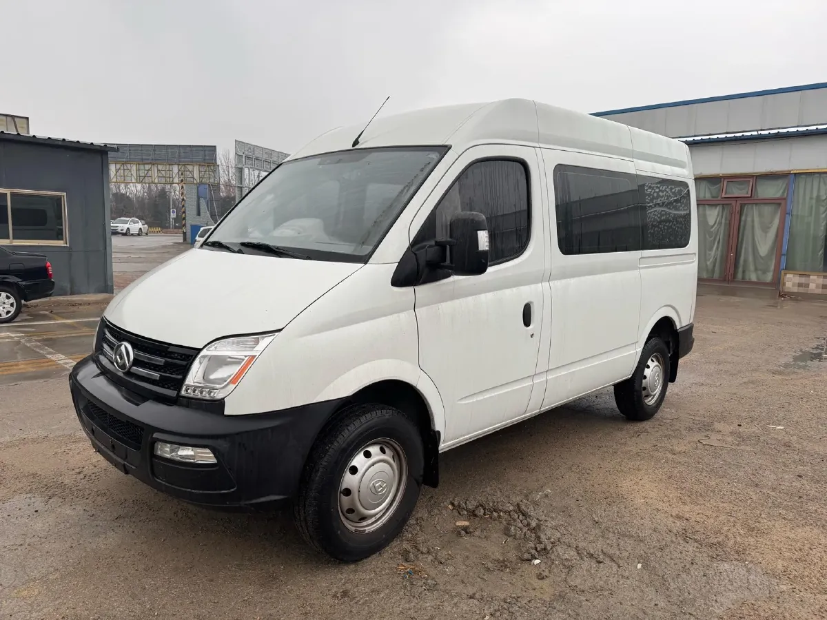 2018 MAXUS XinTu V80 2.5T 136HP L4 6MT,autocango,china used car exporter,china ev exporter,chinese used car exporter,chinese used ev exporter