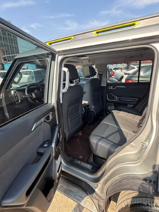 2024 Jetour Traveller 2.0T 254HP L4 7DCT,autocango,china used car exporter,china ev exporter,chinese used car exporter,chinese used ev exporter