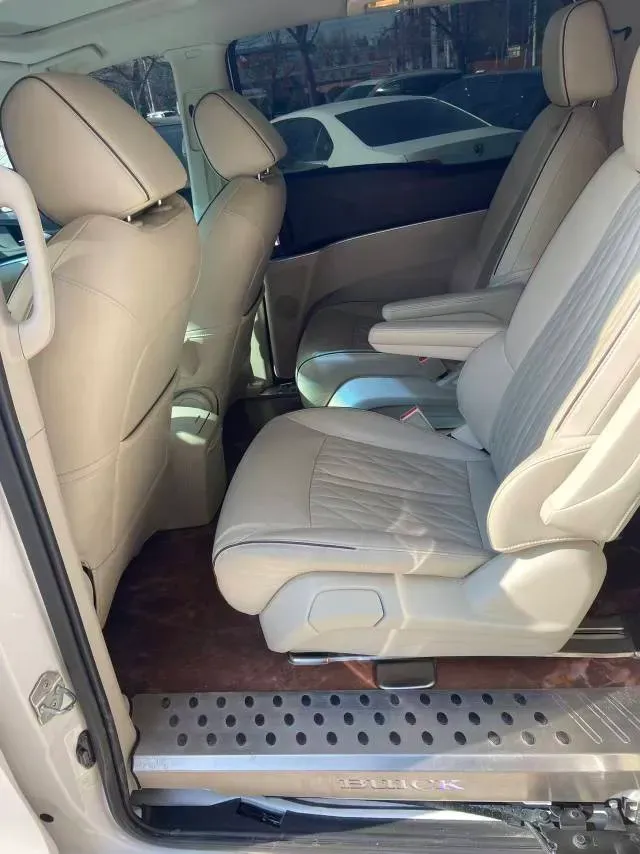 2022 Buick GL8 2.0T 237HP L4 9AT,autocango,china used car exporter,china ev exporter,chinese used car exporter,chinese used ev exporter