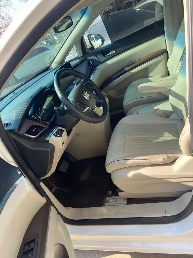 2022 Buick GL8 2.0T 237HP L4 9AT,autocango,china used car exporter,china ev exporter,chinese used car exporter,chinese used ev exporter