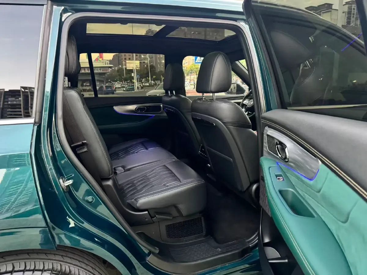 2022 GAC Trumpchi GS8 2.0T 190HP L4 E-CVT Hybrid,autocango,china used car exporter,china ev exporter,chinese used car exporter,chinese used ev exporter