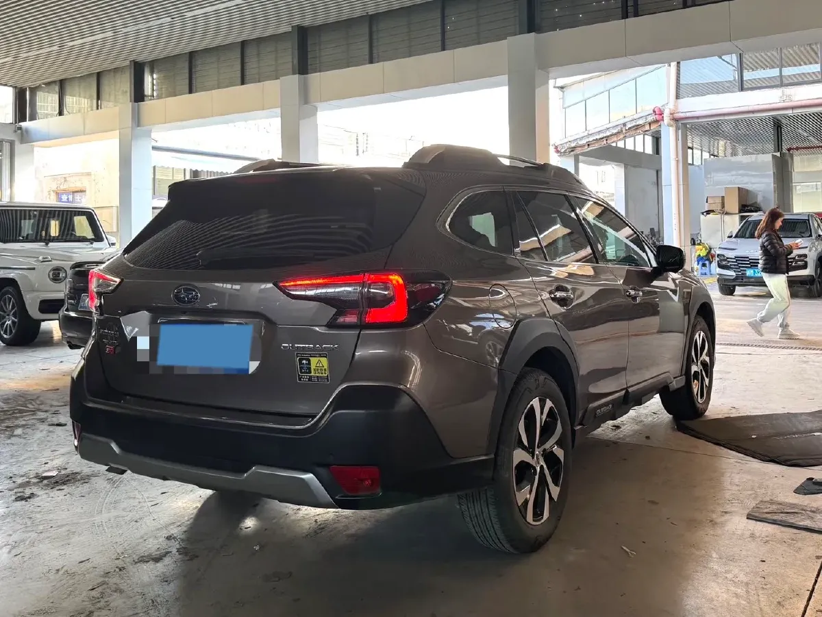 2021 Subaru Outback 2.5L 169HP H4 CVT,autocango,china used car exporter,china ev exporter,chinese used car exporter,chinese used ev exporter