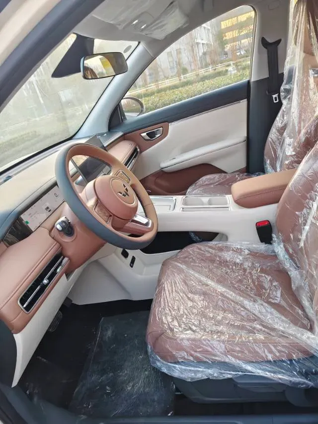 2025 WuLing HongGuang New Energy REEV 99HP REEV,autocango,china used car exporter,china ev exporter,chinese used car exporter,chinese used ev exporter