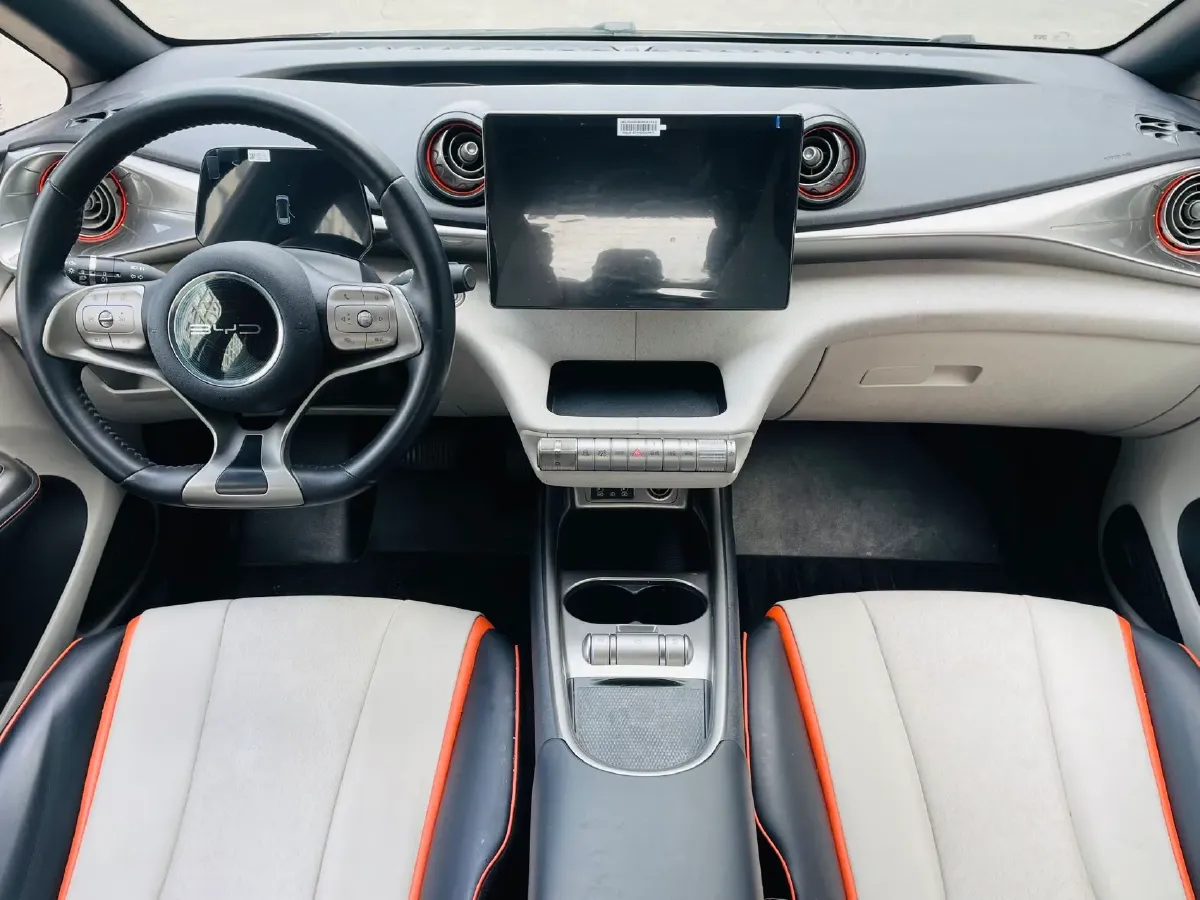 2021 Ford Escort 1.5L 122HP L3 6AT,autocango,china used car exporter,china ev exporter,chinese used car exporter,chinese used ev exporter