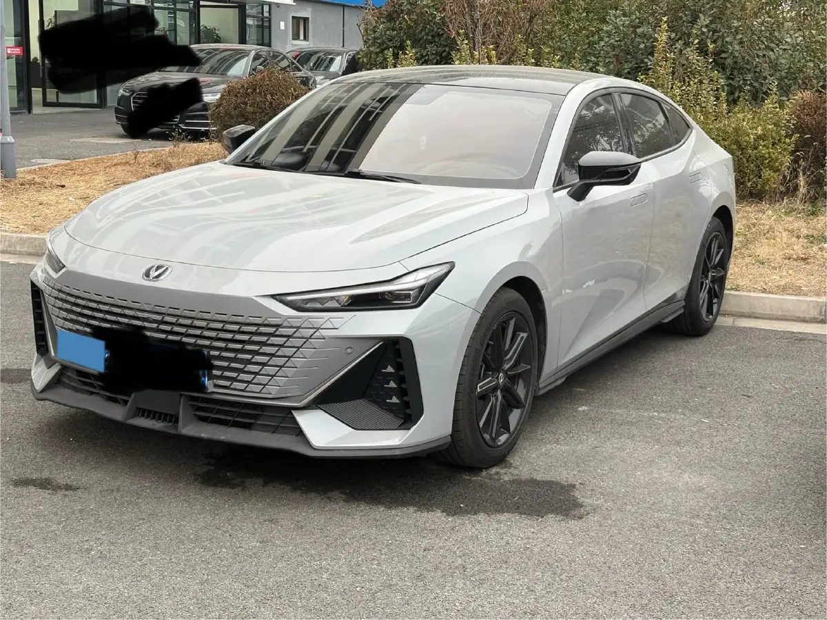 2022 ChangAn UNI-V 1.5T 188HP L4 7DCT