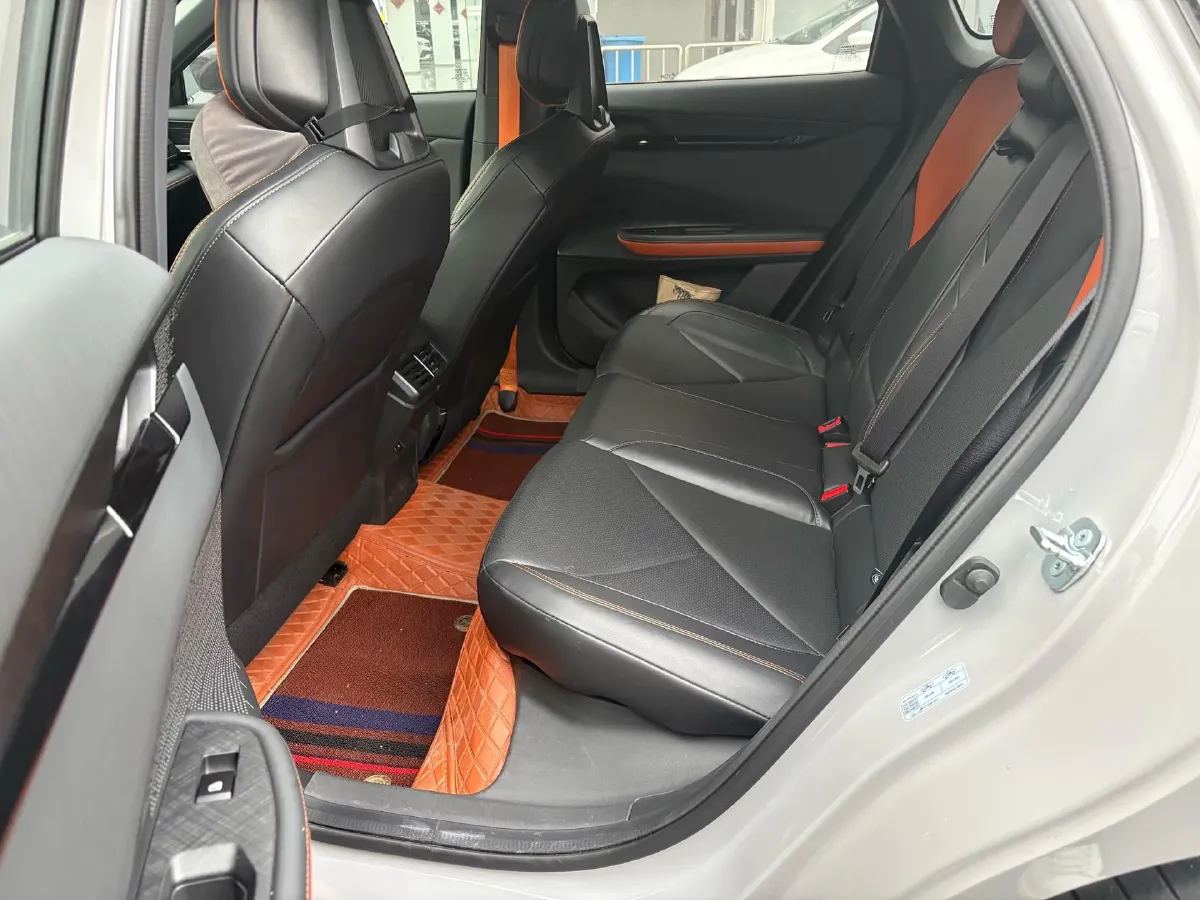 2022 ChangAn UNI-V 1.5T 188HP L4 7DCT,autocango,china used car exporter,china ev exporter,chinese used car exporter,chinese used ev exporter