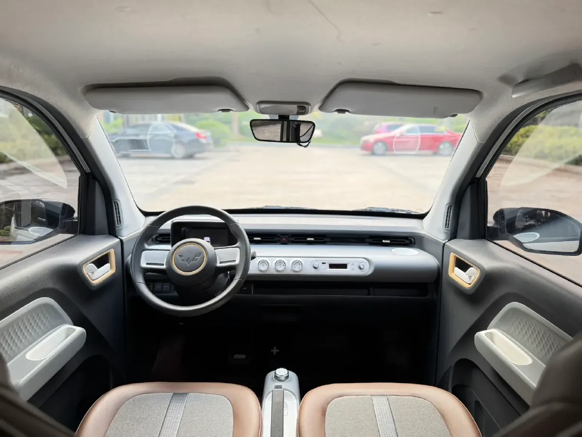 2022 WuLing HongGuang MINI EV BEV 17.3KWH,autocango,china used car exporter,china ev exporter,chinese used car exporter,chinese used ev exporter