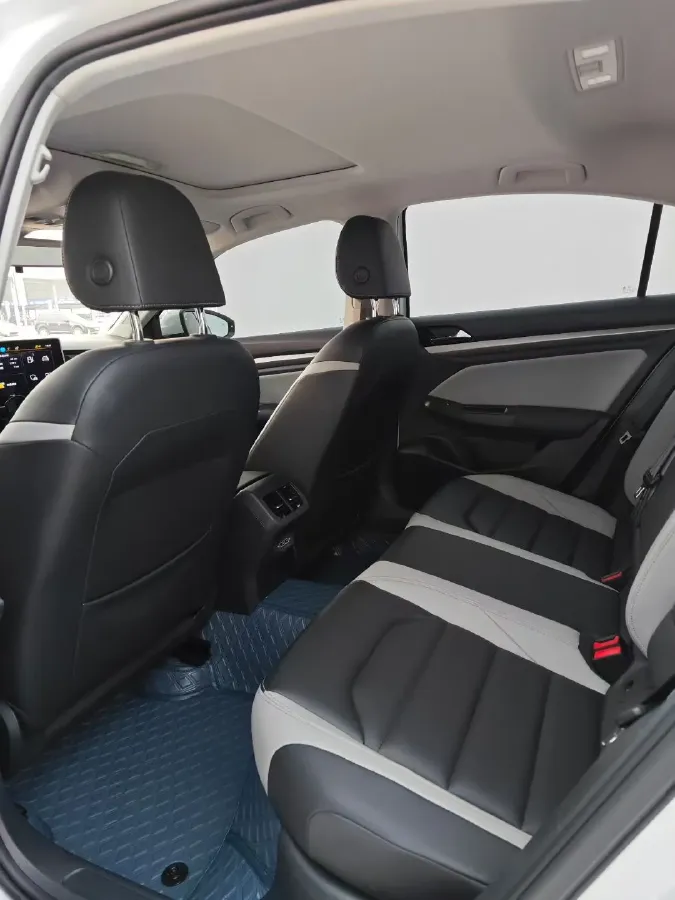 2023 Volkswagen Bora 1.5T 160HP L4 7DCT,autocango,china used car exporter,china ev exporter,chinese used car exporter,chinese used ev exporter