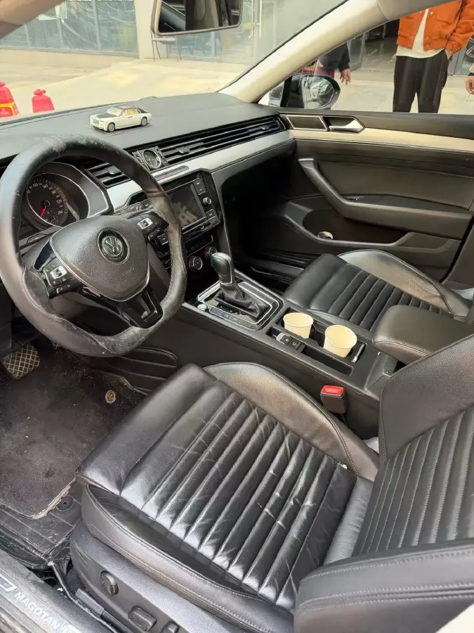 2018 Volkswagen Magotan 1.8T 180HP L4 7DCT,autocango,china used car exporter,china ev exporter,chinese used car exporter,chinese used ev exporter